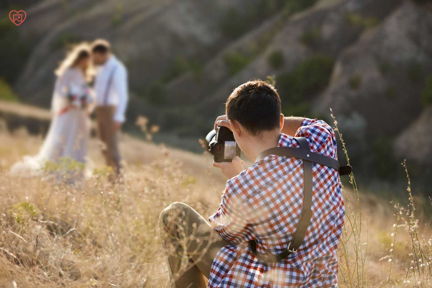 Comment Choisir Son Photographe de Mariage : Guide Complet 2025
